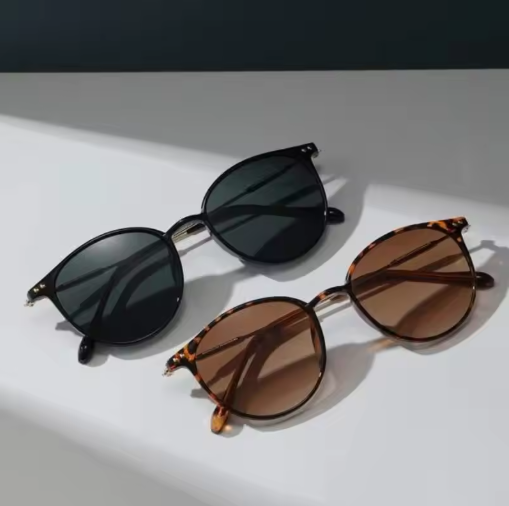 2 Pairs Sunglasses